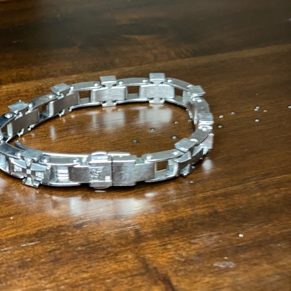 Simmons Jewelry Co Men’s Diamond Cross Bracelet - Picture 8 of 8